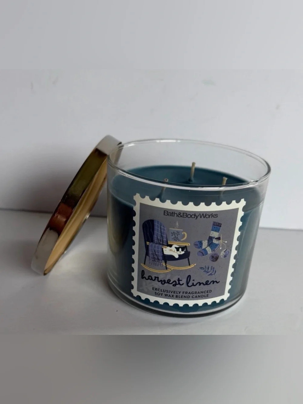 Bath & Body Works Harvest Linen 3-Wick Candle 14.5 oz Soy Blend Fresh Pine Musk